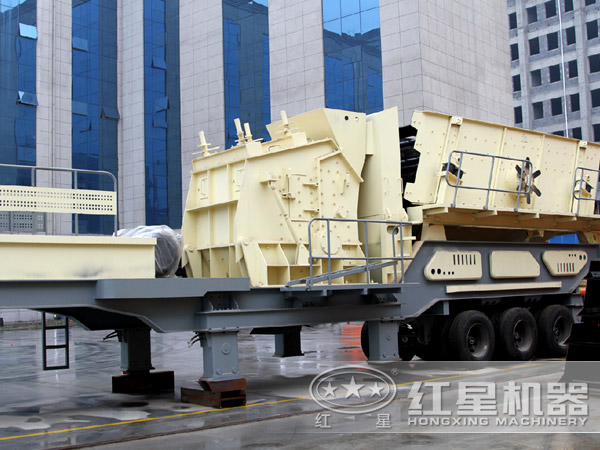 反擊破移動(dòng)破石機(jī)展示